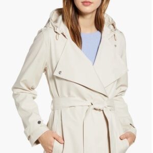 Bernardo Belted Rain Trench Coat Light Beige Size Large (A)